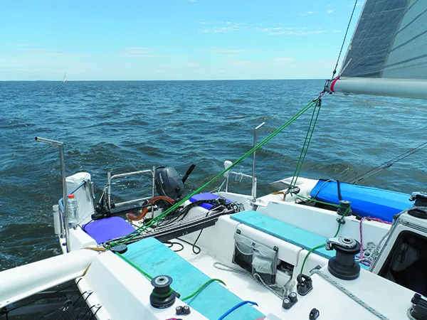 Do Twin Sheets Better Control the Mainsail?