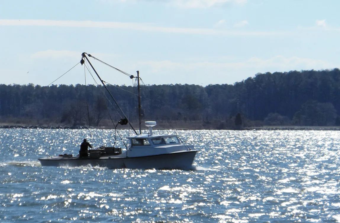 Identifying Fishing Vessels and Right of Way