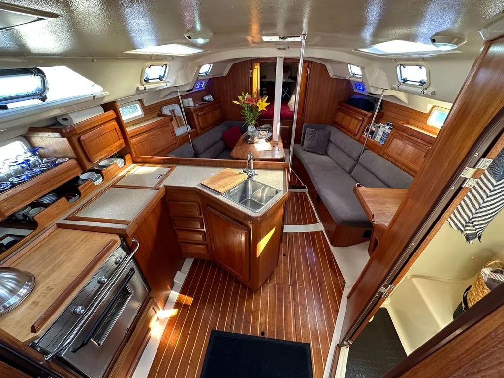 Hunter 35.5 Legend interior. (Photo/ Bert Vermeer)