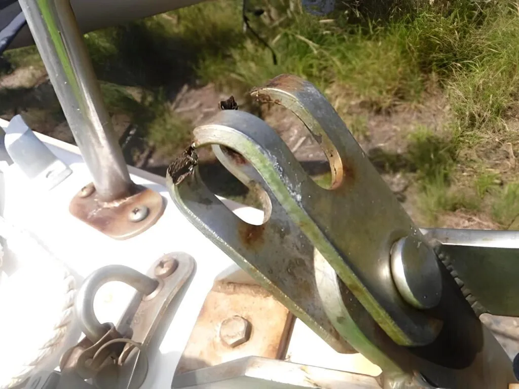 Cracked toggle on a Corsair. Bent toggles strain the stainless, increasing the risk of stress cracking and crevice corrosion. (Photo/ Drew Frye)