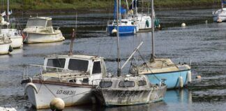 Old, decomposing fiberglass boats in Hennebont, next to Lorient, in the Morbihan region of Bretagne, France. (Photo/ Angie Richard)