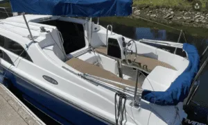 MacGregor 26M Used Boat Review